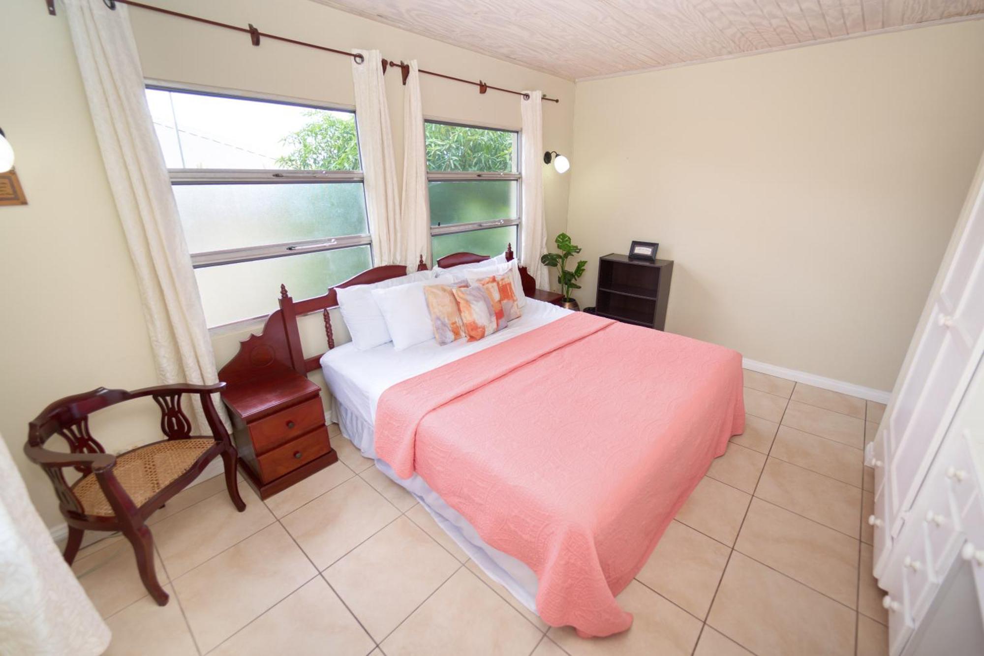 Spacious 3-Bedroom Home - Regency Park Bridgetown Ngoại thất bức ảnh